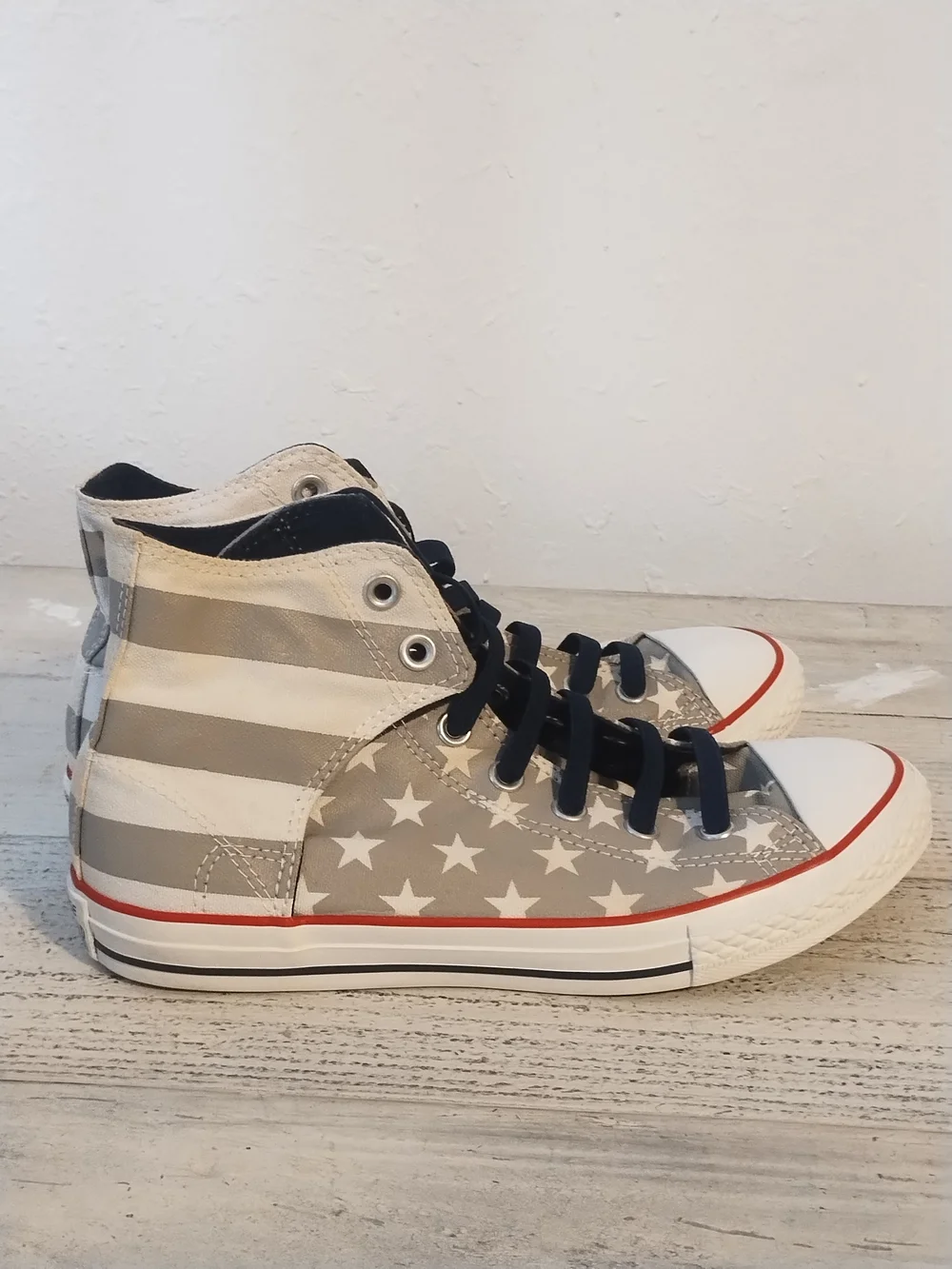 Converse Chuck Taylor Size 6 Junior Hi Tops Gray American Flag Stars and Stripes